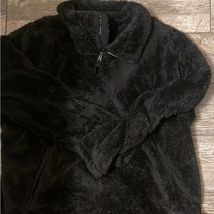 North Face Osito pull over